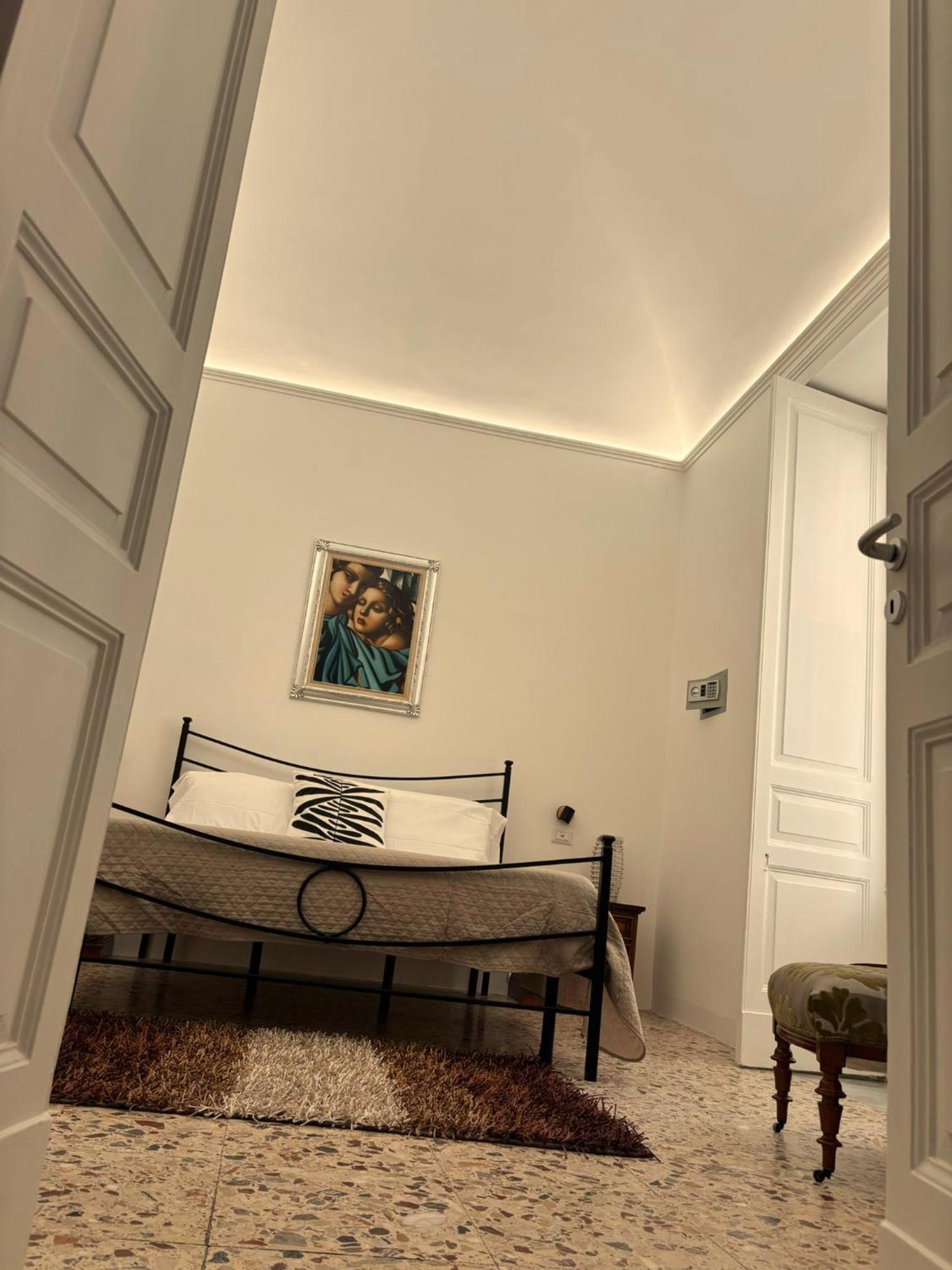 Grey House * Catania